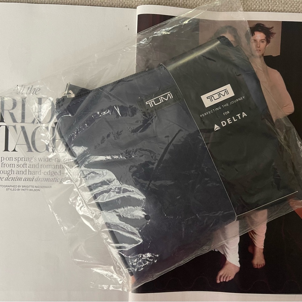New Tumi For Delta Lined Toiletry/Cosmetic Pouch/ Bag In Navy Blue/Black
